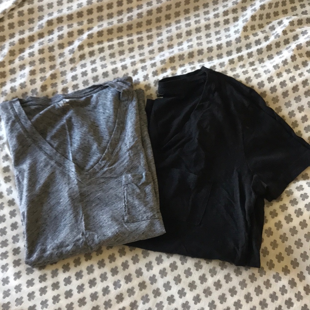 Set of two Madewell whisper thin v neck tees